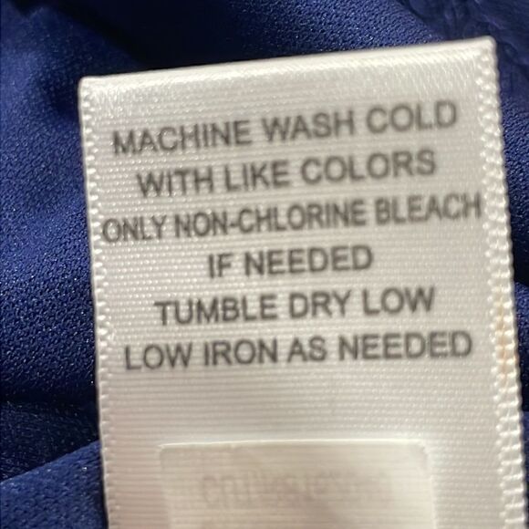 NWOT Signature by Robbie Bee Navy White Cold Shoulder Dress.  Size 6 S small - Picture 10 of 10